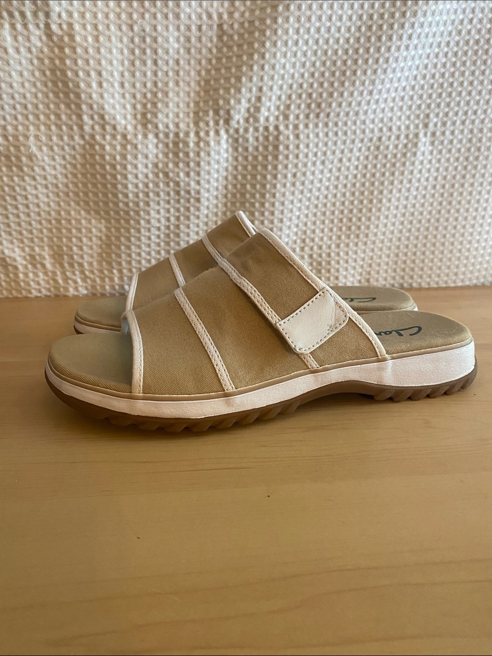 Clarks canvas slip on Mules size 8 Beige Slide Sandals with White Trim
